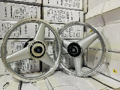ROYAL ERADO STAR DIAMOND MERCEDES Silver Alloy Wheel set For Royal-Enfield
